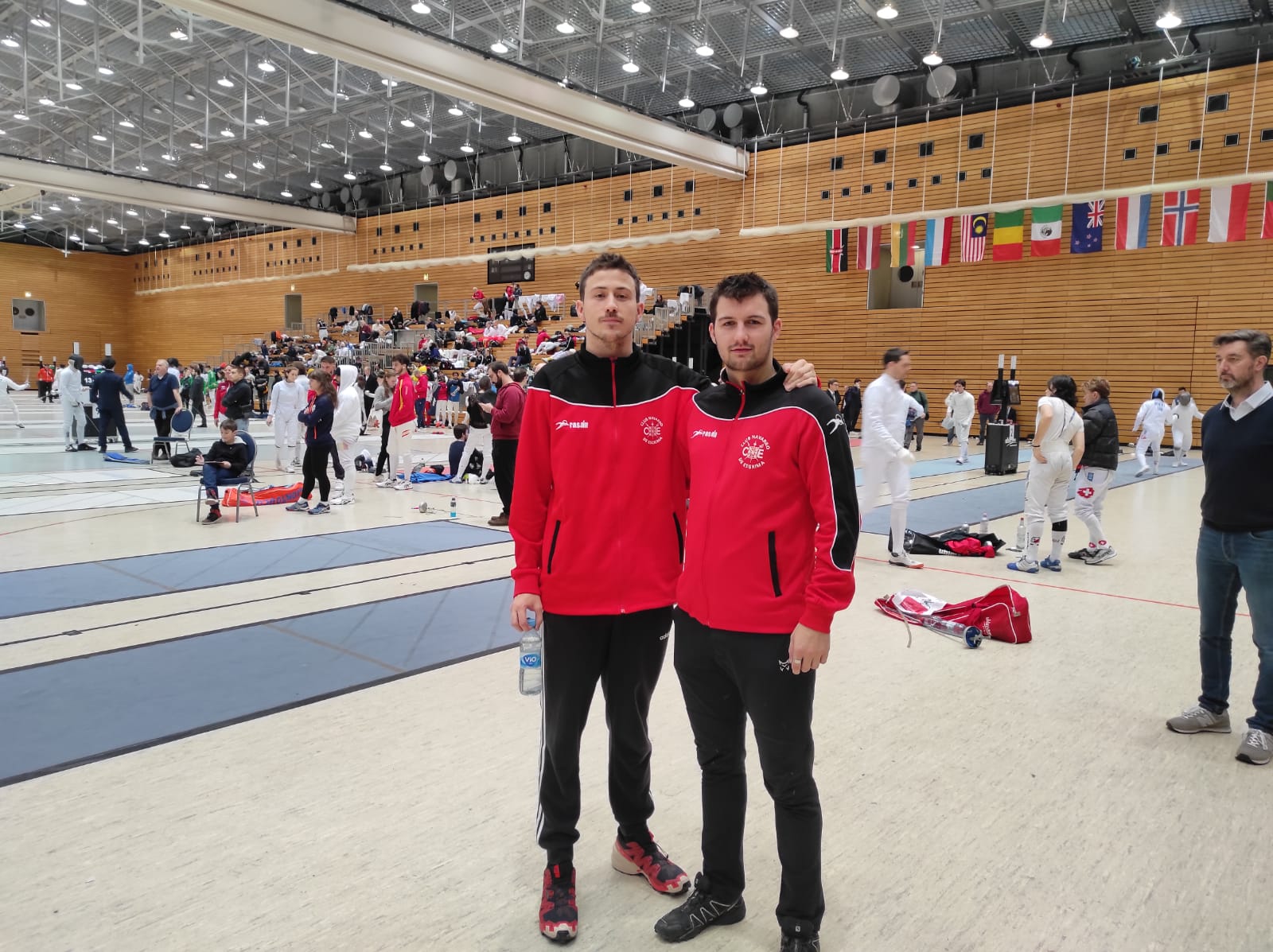 Fin de semana internacional para el CNE